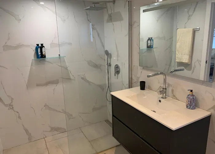 Modern Ideally Located