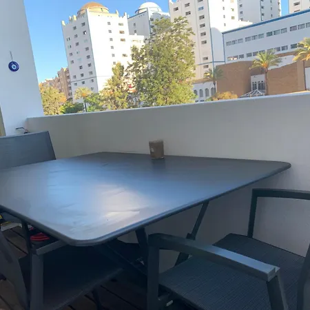 Modern Ideally Located بورتيماو