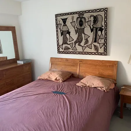 Апартаменти Modern Ideally Located *